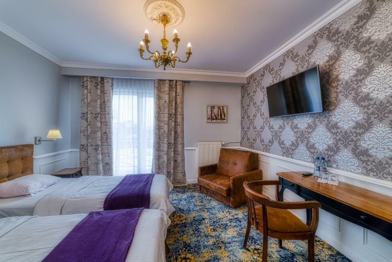 Grand Czestochowa Hotel Kültér fotó